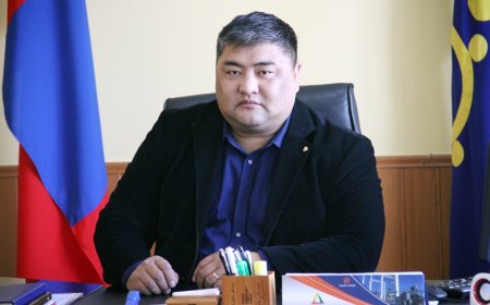 Б.АЗЖАРГАЛ: ДАРХАН ХОТ НИЙТИЙН ТЭЭВРИЙГ НЭВТРҮҮЛЖ, ЭКО, ЦАХИЛГААН АВТОБУСУУД ИРГЭДЭД ҮЙЛЧИЛНЭ