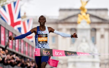 МАРАФОНЫ ДЭЛХИЙН РЕКОРД ЭЗЭМШИГЧ КЭЛВИН КИПТУМ АВТОМАШИНЫ ОСЛООР ӨӨД БОЛЛОО