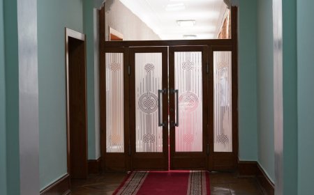 ЗАСГИЙН ГАЗРЫН ЭЭЛЖИТ ХУРАЛДААН ҮРГЭЛЖИЛЖ БАЙНА