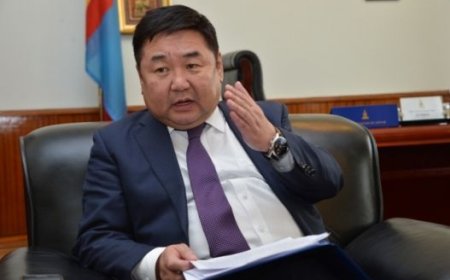 Д.ГАНБАТ: С.ЗОРИГИЙН ХЭРГИЙГ НУУЦААС ГАРГА