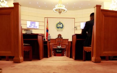 ӨНӨӨДРИЙН УИХ-ЫН ЧУУЛГАНД 76 ГИШҮҮНЭЭС 39 ГИШҮҮН Л ОРОЛЦСОН БАЙНА