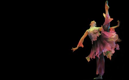 ДЭЛХИЙН БҮЖГИЙН ӨДӨР МОНГОЛД БА ОЛОН УЛСАД