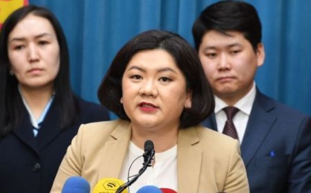 Б.СОЛОНГО: ЕРӨНХИЙЛӨГЧ АСАН Ц.ЭЛБЭГДОРЖ ХҮНИЙ ЭРХ НОЦТОЙГООР ЗӨРЧСӨН ЕРӨНХИЙ ПРОКУРОР АСАН Д.ДОРЛИГЖАВЫГ ЯЛААС МУЛТАЛСАН