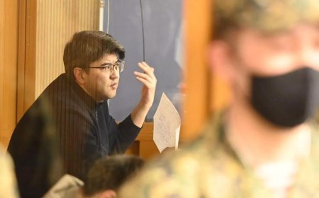 ЭХНЭР САЛТАНАТ НУКЕНОВАГИЙНХАА АМЬ НАСАНД ХАЛДСАН КУАНДЫК БИШИМБАЕВ ШҮҮХИЙН ШИЙДВЭРИЙГ ДАВЖ ЗААЛДАНА