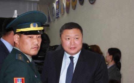 Б.ХУРЦЫН НЭХЭМЖЛЭЛИЙГ ХЭРЭГСЭХГҮЙ БОЛГОЖ ШИЙДВЭРЛЭВ