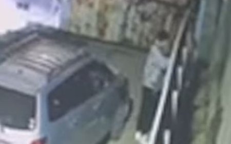 СОНГУУЛИЙН СУРТАЛЧИЛГААНЫ ЗУРАГТ ХУУДАС УРСАН ИРГЭНИЙГ ШАЛГАЖ БАЙНА