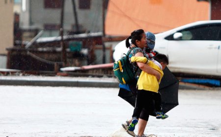 НИЙСЛЭЛИЙН ЗУРГААН БАЙРШИЛД БОРООНЫ УС ЗАЙЛУУЛАХ ШУГАМ УГСРАХ АЖИЛ 70 ХУВЬТАЙ БАЙНА
