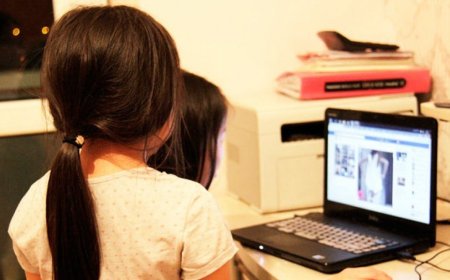 14 НАСТАЙ ОХИНЫ ЧАТ РУУ БЭЛЭГ ЭРХТНИЙХЭЭ ЗУРГИЙГ ЯВУУЛЖ, НҮЦГЭН ЗУРАГ БИЧЛЭГЭЭ ЯВУУЛАХЫГ ШААРДСАН ЭТГЭЭДИЙГ ШАЛГАЖ БАЙНА