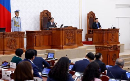 УИХ-ЫН НАМРЫН ЭЭЛЖИТ ЧУУЛГАН 10.00 ЦАГТ ЭХЭЛНЭ