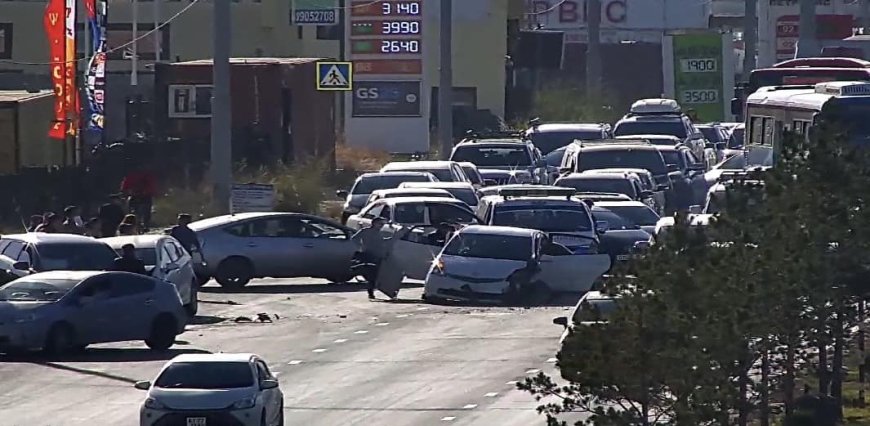 СУРРОНТОЙ СУРАГЧ 10 НАСТАЙ ХҮҮХДИЙГ ГЭМТЭЭЖ, УЛМААР АВТОМАШИНТАЙ МӨРГӨЛДЖЭЭ