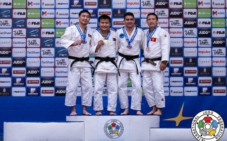 ЖҮДОГИЙН АХМАДЫН ДАШТ-ЭЭС МАНАЙ ТАМИРЧИД 17 МЕДАЛЬ ХҮРТЛЭЭ