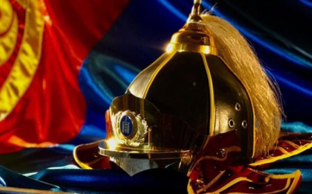 БҮГД НАЙРАМДАХ УЛСАА ТУНХАГЛАЖ, ҮНДСЭН ХУУЛИА БАТАЛСАН БАЯРЫН ӨДӨР ТОХИОЖ БАЙНА