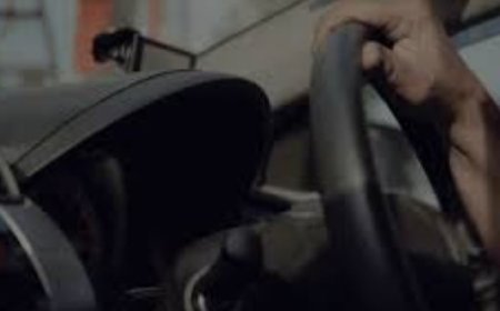 ТАКСИНЫ ЖОЛООЧ ҮЙЛЧЛҮҮЛЭГЧИЙНХЭЭ ДАНСНААС 25 САЯ ТӨГРӨГ ШИЛЖҮҮЛЖ АВЧЭЭ