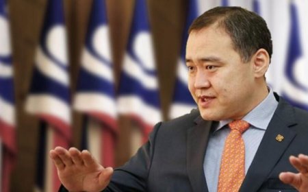 ЛУ.ГАНТӨМӨР: БИ Ч БАГАДАА УГААРТАЖ БАЙСАН. НҮҮРС УГААСАА УГААРТУУЛДАГ