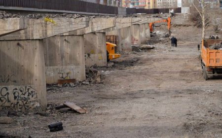 ЗАЙСАНГИЙН ШИНЭ ГҮҮРНИЙ ХӨДӨЛГӨӨНИЙГ ИРЭХ ЗУРГААДУГААР САРД НЭЭНЭ