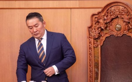 Х.БАТТУЛГА: НАМАЙГ ХҮМҮҮС УЛСТӨРИЙН ХАМГИЙН ТОМ АЛБАН ТУШААЛД ОЧСОН ХҮН БАЙЖ ОДОО “УЛСТӨРӨӨС ГАРААЧ” ГЭЖ ХЭЛДЭГ. БИ ГАРАХГҮЙ