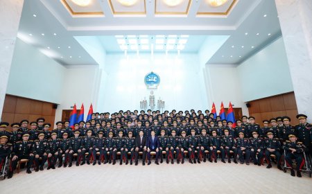 УИХ-ЫН ДАРГА Д.АМАРБАЯСГАЛАН ГЕНЕРАЛУУДТАЙ УУЛЗАЖ ХҮНДЭТГЭЛ ИЛЭРХИЙЛЛЭЭ