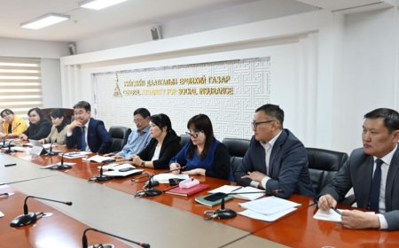 НИЙГМИЙН ДААТГАЛЫН САНГИЙН ЧӨЛӨӨТ ҮЛДЭГДЭЛ 700 ТЭРБУМ ТӨГРӨГИЙГ АРИЛЖААНЫ БАНКУУДАД ХУГАЦААТАЙ ХАДГАЛАХААР АЖИЛЛАЖ БАЙНА
