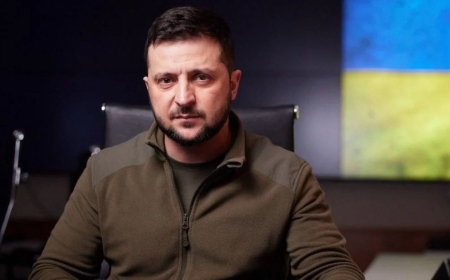УКРАЙНЫ ЕРӨНХИЙЛӨГЧ В.ЗЕЛЕНСКИЙ: "РОССИЙН ТАЛ ХЭЛЭЛЦЭЭРИЙГ БУСНИУЛАХ ШАЛТАГ ХАЙХГҮЙ БАЙНА ГЭЖ НАЙДАЖ БАЙНА
