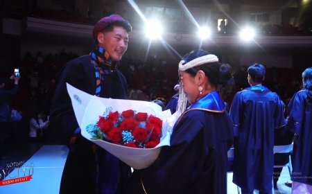 Н.НАНДИНЦЭЦЭГ: Г.ГАНХҮРЭЛТЭЙ ХАРИЛЦАА МААНЬ ДУУССАН. БҮХ ЗҮЙЛ ҮНЭН ГЭВ