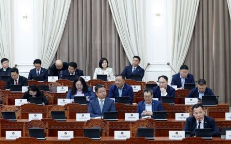 АН-ЫН БҮЛЭГ УИХ-ЫН ДАРГЫГ СОНГОХ АСУУДЛААР 14.00 ЦАГ ХҮРТЭЛ ЗАВСАРЛАГА АВЛАА