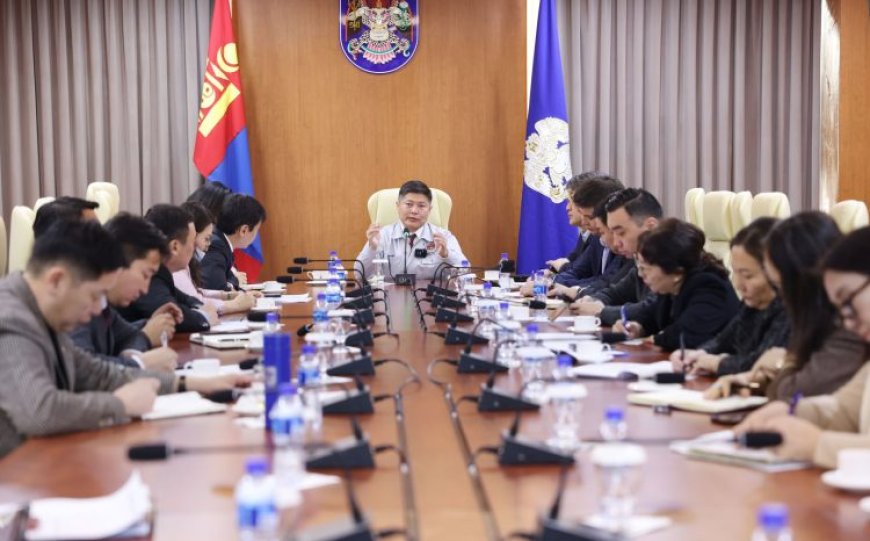 ХОТЫН ДАРГА Х.НЯМБААТАР ДҮҮРГҮҮДИЙН ЗАСАГ ДАРГА, ХЭЛТСИЙН ДАРГА НАРТАЙ НИЙСЛЭЛИЙН ТӨСВИЙН ТӨСЛИЙН ТАЛААР ХЭЛЭЛЦЛЭЭ