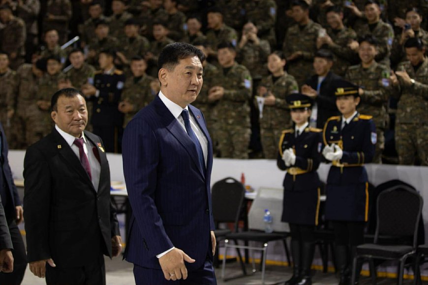 “СОНСОГЧИЙН АЛДАР” ТЭМЦЭЭНД 40 БАГИЙН 300 ГАРУЙ ТАМИРЧИН ӨРСӨЛДӨЖ БАЙНА