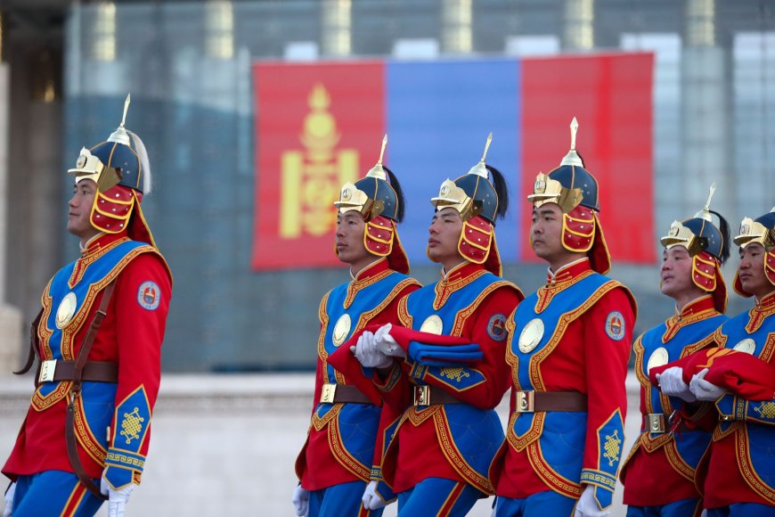 ЛХАГВА ГАРАГТ БҮХ НИЙТЭЭР АМАРНА