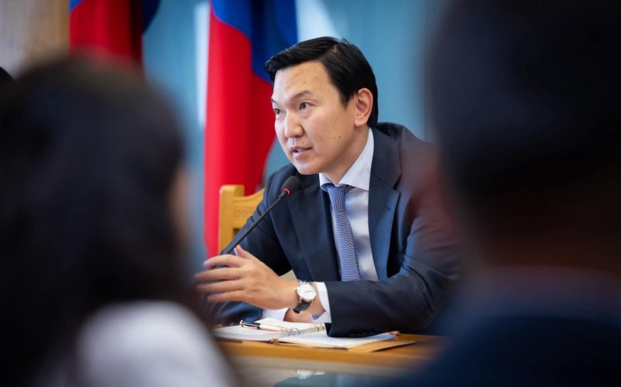 УИХ-ЫН ДАРГААС Н.УЧРАЛЫН ЧӨЛӨӨЛӨГДӨХ ХҮСЭЛТИЙГ ЧУУЛГАНЫ 101 ГИШҮҮНЭЭС 81 НЬ ДЭМЖЛЭЭ