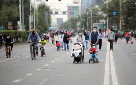 ТАВДУГААР САРЫН 23-НЫ БЯМБА ГАРАГ АВТОМАШИНГҮЙ ӨДӨР БАЙНА