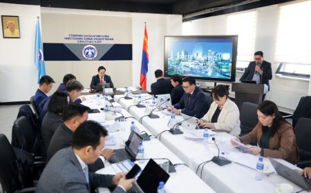 ЗӨВЛӨЛИЙН ХУРАЛДААНААР НИЙСЛЭЛД ХЭРЭГЖҮҮЛЖ БУЙ МЕГА ТӨСЛҮҮДИЙН ЯВЦЫН ТАЛААР МЭДЭЭЛЭЛ СОНСЛОО