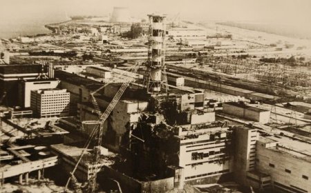 УКРАИН УЛС ЧЕРНОБЫЛИЙН ОСЛЫН 40 ЖИЛИЙН ОЙГ ТЭМДЭГЛЭЖ БУЙ БӨГӨӨД ОХУ-ТАЙ ДӨРВӨН ЖИЛИЙН ХУГАЦААНД ҮРГЭЛЖИЛЖ БУЙ ДАЙНЫ УЛМААС ЦӨМИЙН ГАМШИГ ДАХИН ДАВТАГДАХ ВИЙ ГЭСЭН АЙДАСТАЙ БАЙГААГ ИЛЭРХИЙЛЭВ.