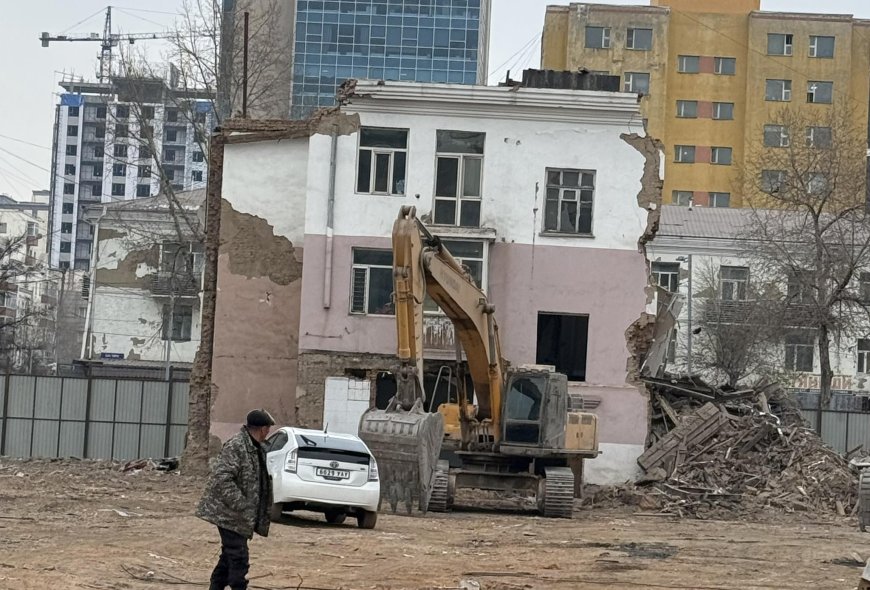 ШҮҮХ: ИРГЭН Г.ХҮРЭЛСҮХИЙН БАЙРЫГ НУРААХ НЬ БУРУУ ГЭЖ ҮЗЛЭЭ