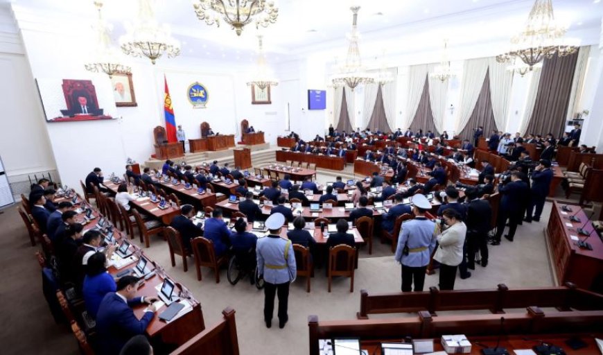 ЭНЭ ДОЛОО ХОНОГТ УИХ-ЫН ЧУУЛГАНААР ХЭЛЭЛЦЭХ ДӨРВӨН ХУУЛИЙН ТӨСӨЛ