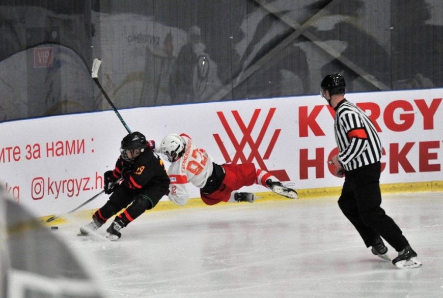 МОНГОЛЫН ӨСВӨРИЙН ХОККЕЙЧИД ИНДОНЕЗИЙН БАГИЙГ 5:2-ООР ХОЖЛОО