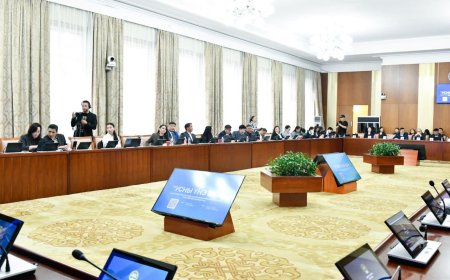 “УСНЫ ҮНЭ ЦЭН” СЭДЭВТ ХЭЛЭЛЦҮҮЛГЭЭР УСНЫ ТУХАЙ ХУУЛИЙН ШИНЭЧИЛСЭН НАЙРУУЛГЫН ТӨСЛИЙГ ТАНИЛЦУУЛАН ОЛОН НИЙТИЙН САНАЛЫГ СОНСЛОО