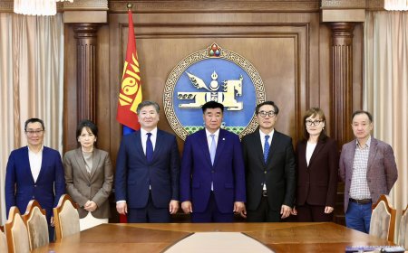 УИХ-ЫН ДАРГА С.БЯМБАЦОГТ УЛСЫН ДЭЭД ШҮҮХИЙН ЕРӨНХИЙ ШҮҮГЧ, ТАНХИМЫН ТЭРГҮҮН НАРТАЙ УУЛЗЛАА