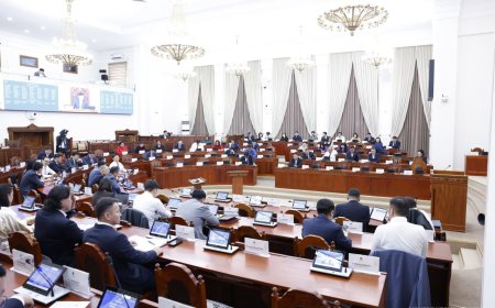 ЭДИЙН ЗАСГИЙН ЭРХ ЧӨЛӨӨНИЙ ТУХАЙ, ГЭР БҮЛИЙН ТУХАЙ, ГЭР БҮЛИЙН ХЭРЭГ ШҮҮХЭД ХЯНАН ШИЙДВЭРЛЭХ ТУХАЙ БОЛОН БУСАД ХУУЛЬ, ТОГТООЛЫН ТӨСЛИЙГ БАТЛАВ