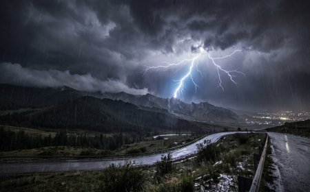ӨНӨӨДӨР ИХЭНХ НУТГААР АЯНГА ЦАХИЛГААНТАЙ ААДАР БОРОО ОРНО