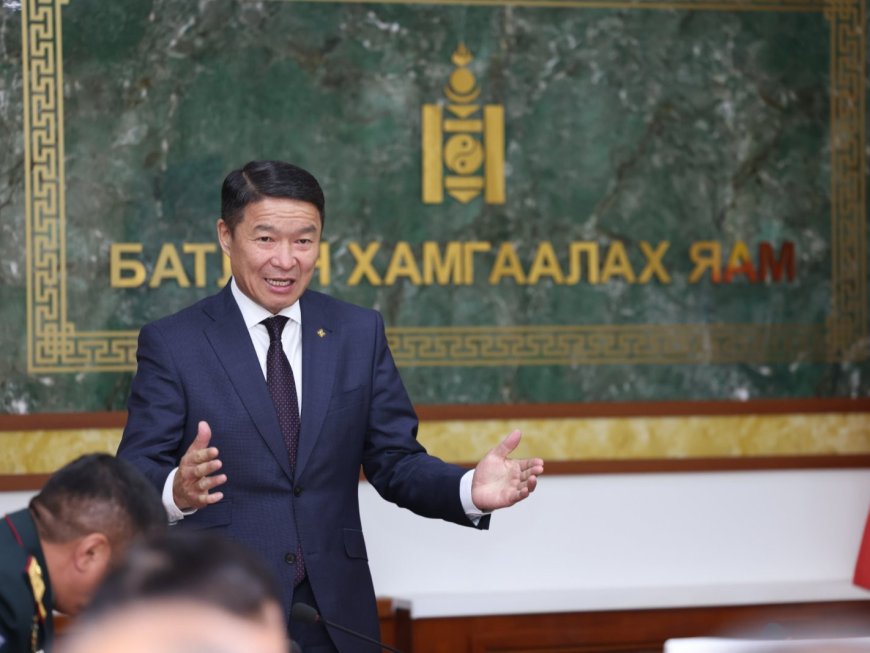 Д.БАТЛУТ: “ЗЭВ” СУМНЫ ҮЙЛДВЭРИЙГ АШИГЛАЛТАД ОРУУЛЖ, ГУРВАН НЭР ТӨРЛИЙГ ҮЙЛДВЭРЛЭН ДОТООДЫН ХЭРЭГЦЭЭНД НИЙЛҮҮЛЖ ЭХЭЛСЭН