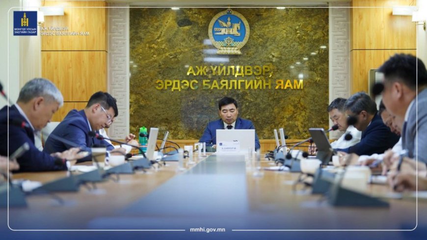 ГАЗРЫН ТОСНЫ ЭРЭЛ, ХАЙГУУЛЫН АЖИЛД СААД БОЛЖ БУЙ АСУУДАЛД АМГТГ АНХААРАЛ ХАНДУУЛЖ, ОРОН НУТГИЙН УУЛЗАЛТ ЗОХИОН БАЙГУУЛАХ ҮҮРЭГ ӨГЛӨӨ