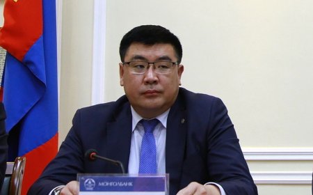 МОНГОЛБАНКНЫ ДЭД ЕРӨНХИЙЛӨГЧӨӨР Ж.БАТХУЯГИЙГ ТОМИЛНО