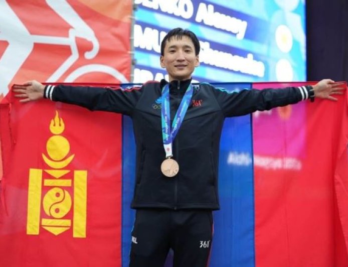 АЗИЙН НААДАМД С.ЖАМБАЛЖАМЦ МОНГОЛЫН БАГИЙН САЛХИЙГ ХАГАЛЖ, ХҮРЭЛ МЕДАЛЬ ХҮРТЛЭЭ