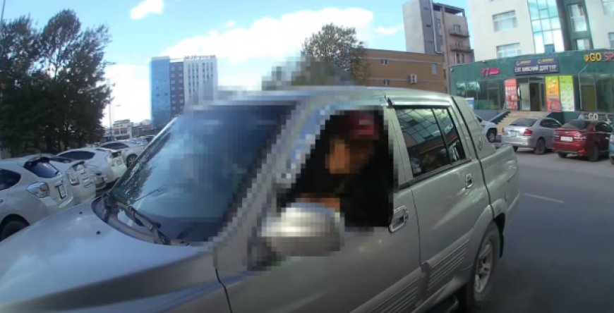 ЦАГДААГИЙН АЛБА ХААГЧИЙН ХУУЛЬ ЁСНЫ ШААРДЛАГЫГ ЭСЭРГҮҮЦЭЖ, БИЕД НЬ ХАЛДСАН ХЭРГИЙГ ШАЛГАЖ БАЙНА