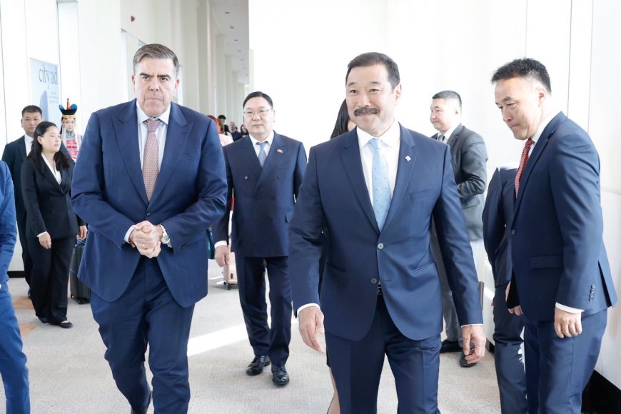 АВСТРАЛИЙН ХОЛБООНЫ УЛСЫН ПАРЛАМЕНТЫН ТӨЛӨӨЛӨГЧДИЙН ТАНХИМЫН ДАРГА МИЛТОН ДИК МОНГОЛ УЛСАД АЛБАН ЁСНЫ АЙЛЧЛАЛ ХИЙХЭЭР ХҮРЭЛЦЭН ИРЛЭЭ