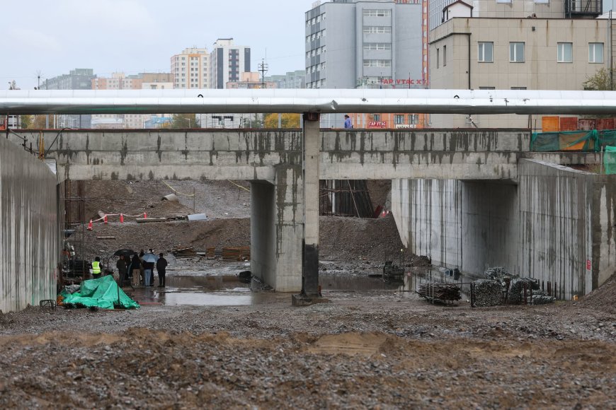 ГЕОЛОГИЙН ТӨВ ЛАБОРАТОРИ ОРЧМЫН ТӨМӨР ЗАМ ДООГУУРХ НҮХЭН ГАРЦЫН АЖИЛ 61.3 ХУВИЙН ГҮЙЦЭТГЭЛТЭЙ ҮРГЭЛЖИЛЖ БАЙНА
