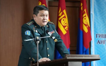 А.НАМСАМАНД СУУДАЛДАА ХЭВЭЭРЭЭ БАЙНА