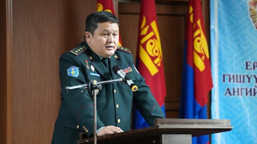 А.НАМСАМАНД СУУДАЛДАА ХЭВЭЭРЭЭ БАЙНА